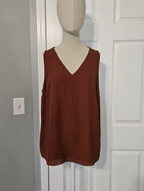 Nine West Rust Red V-Neck Sleeveless Camisole